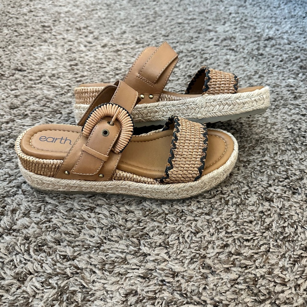 Earth Women's Colla Slide Sandal